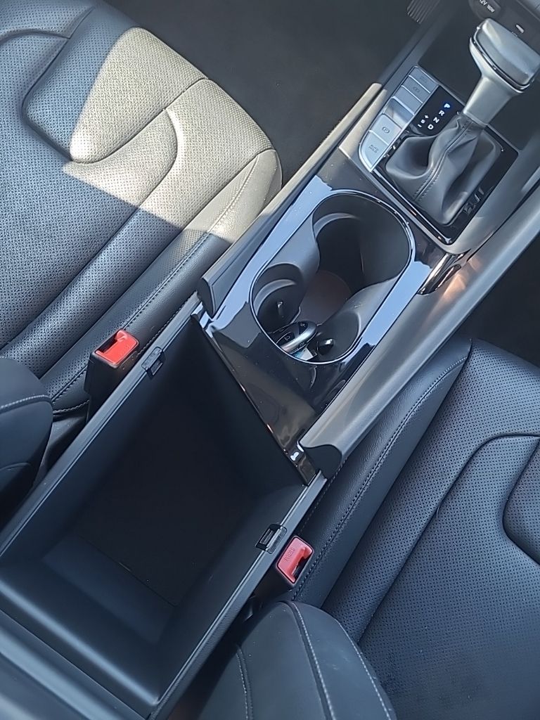 used 2025 Hyundai Elantra Hybrid car, priced at $23,904