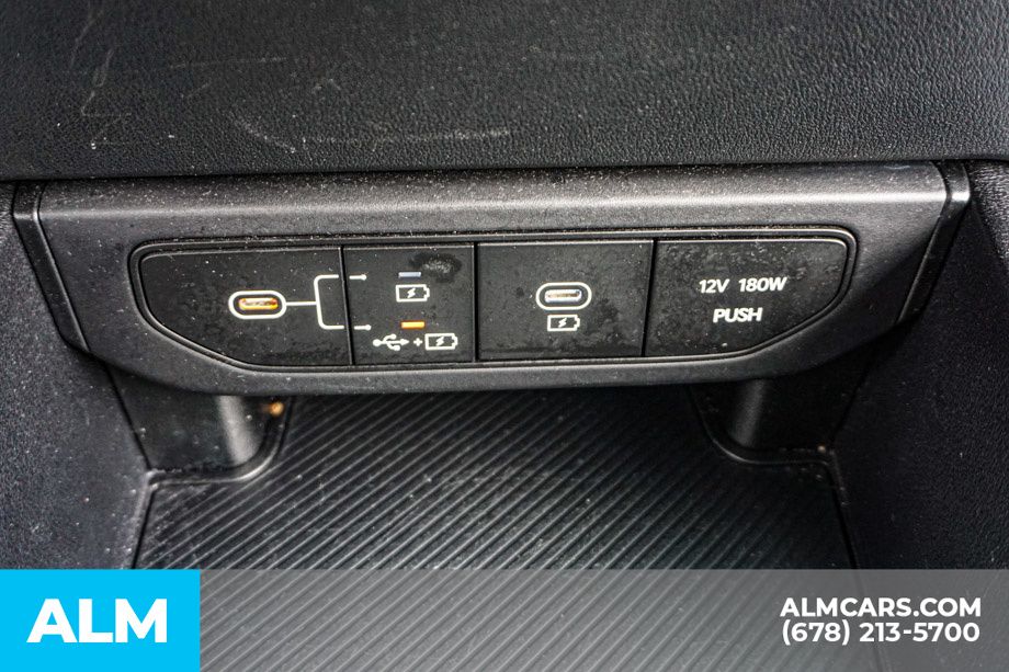 Used 2025 White Kia LXS image 41