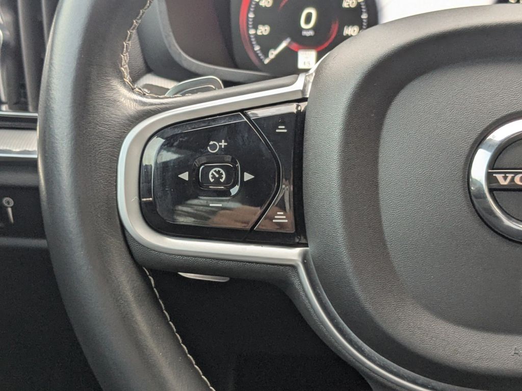 2019 Volvo S60 T6 R-Design