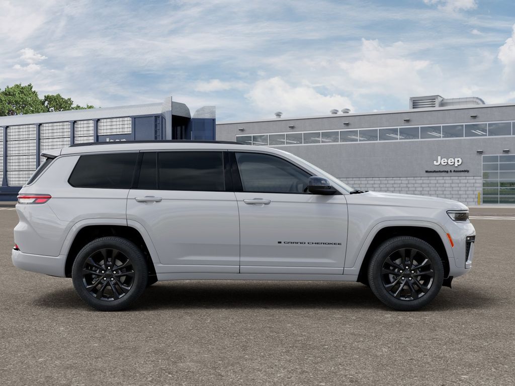New 2026 White/off-white Jeep Limited Reserve image 21