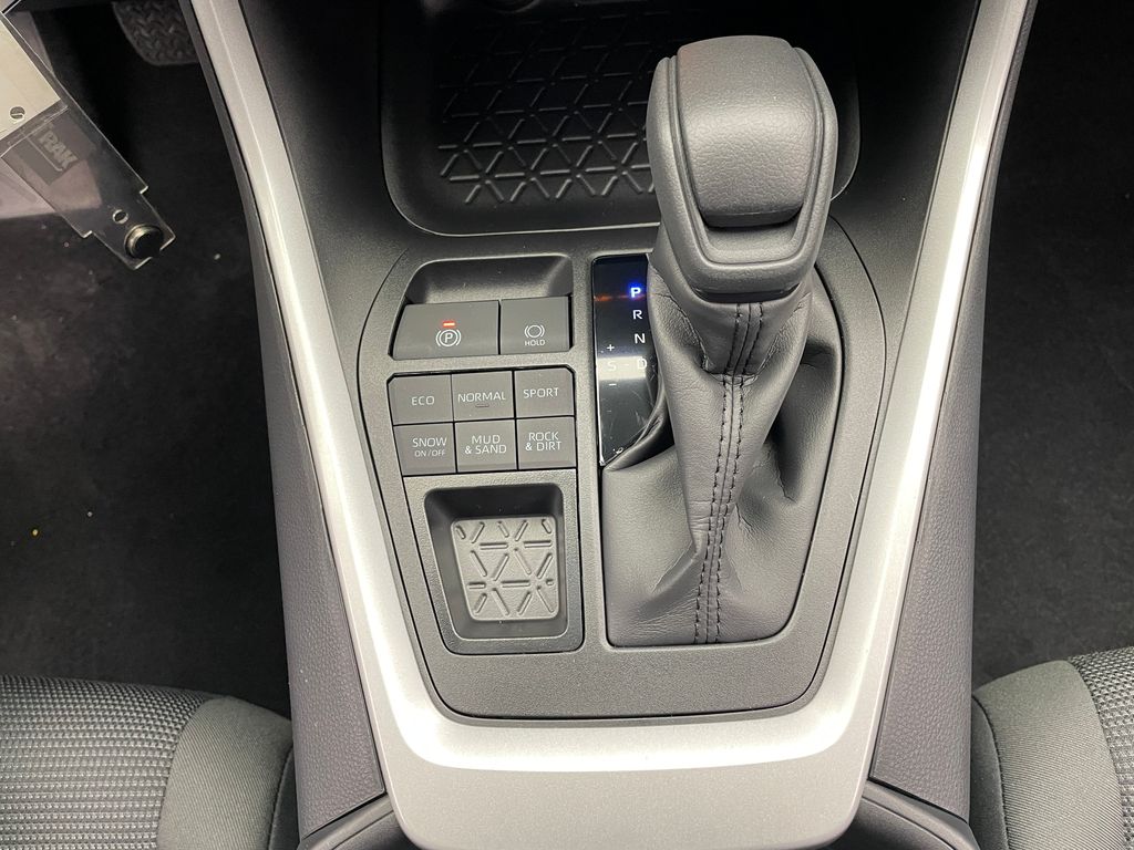 Thumbnail: 2025 Toyota RAV4 - 27