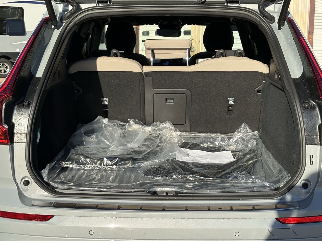 New 2026 Vapour Gray Volvo B5 Plus image 28