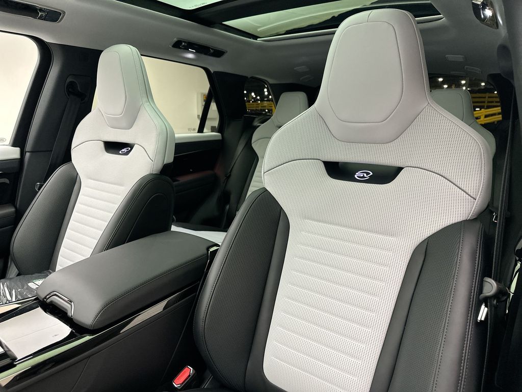 Thumbnail: 2026 Land Rover Range Rover Sport - 18