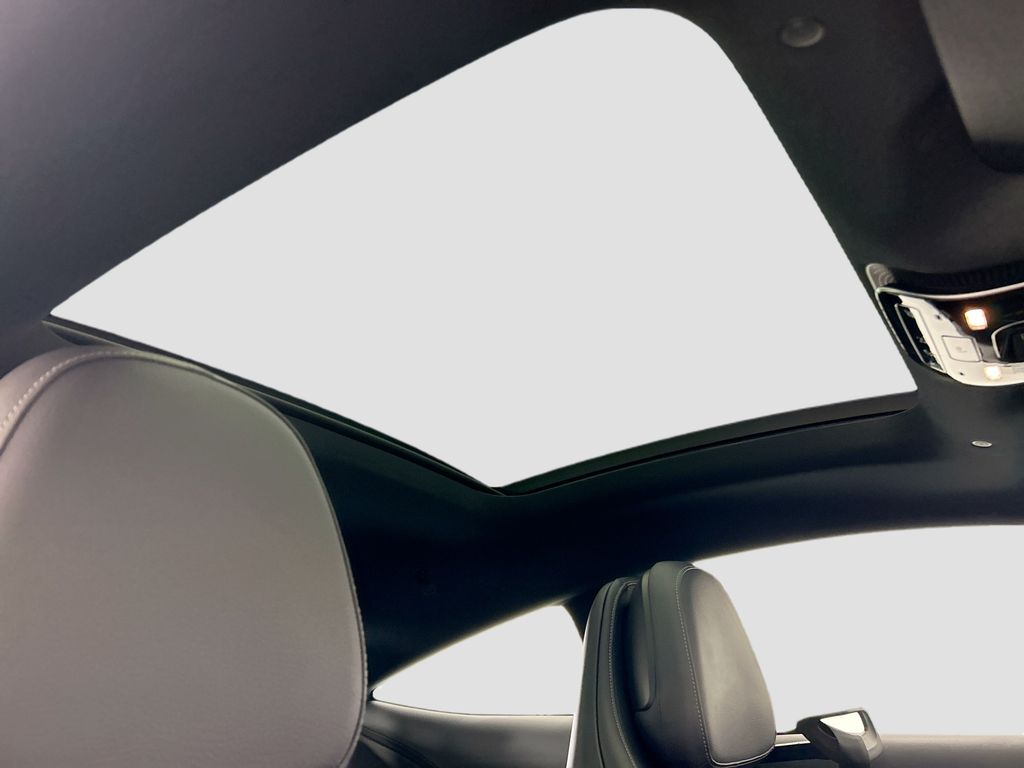 Thumbnail: 2026 Mercedes-Benz CLE - 17