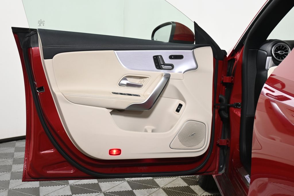 Thumbnail: 2021 Mercedes-Benz CLA - 27