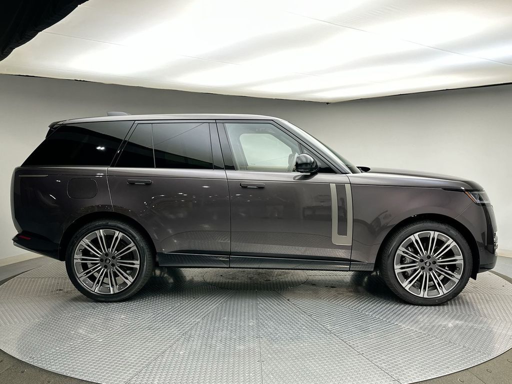 Thumbnail: 2025 Land Rover Range Rover - 4