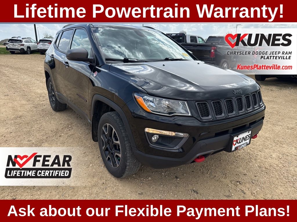 Diamond Black Crystal Pearlcoat 2019 Jeep Compass SUV / Crossover Four-Wheel Drive 9-Speed Automatic