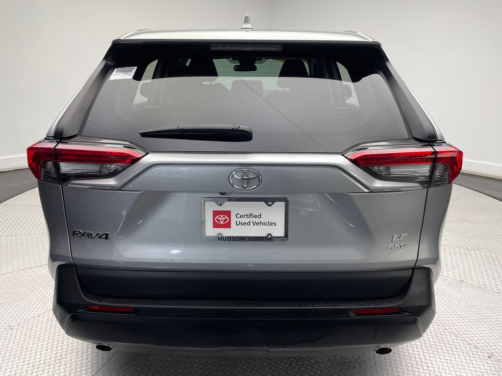 2023 Toyota RAV4 LE 6