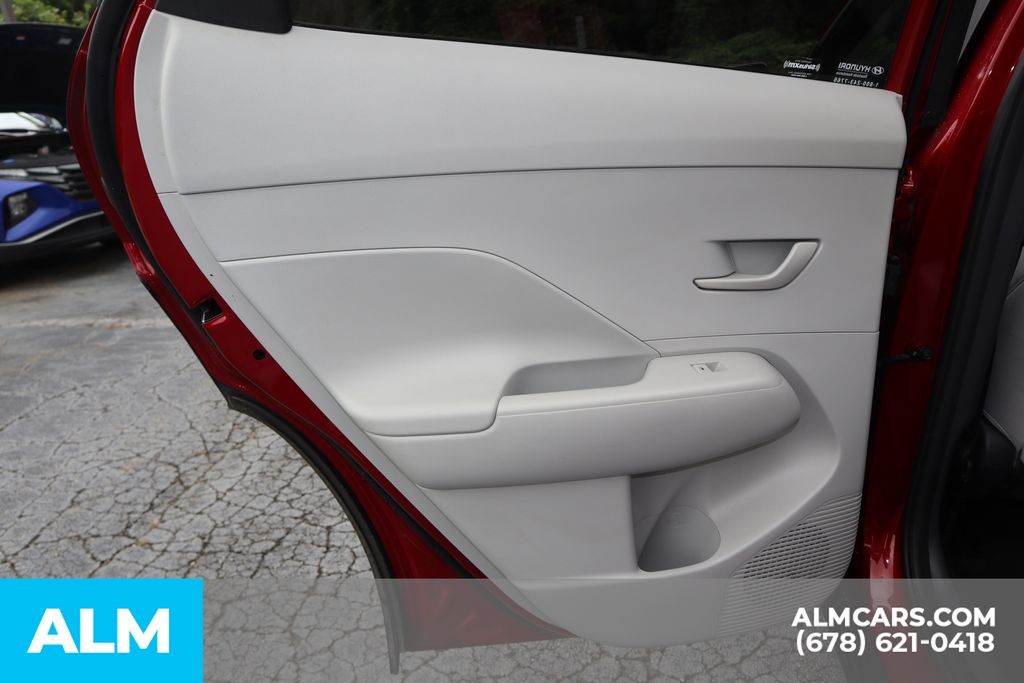 2024 Hyundai Kona SEL photo 17
