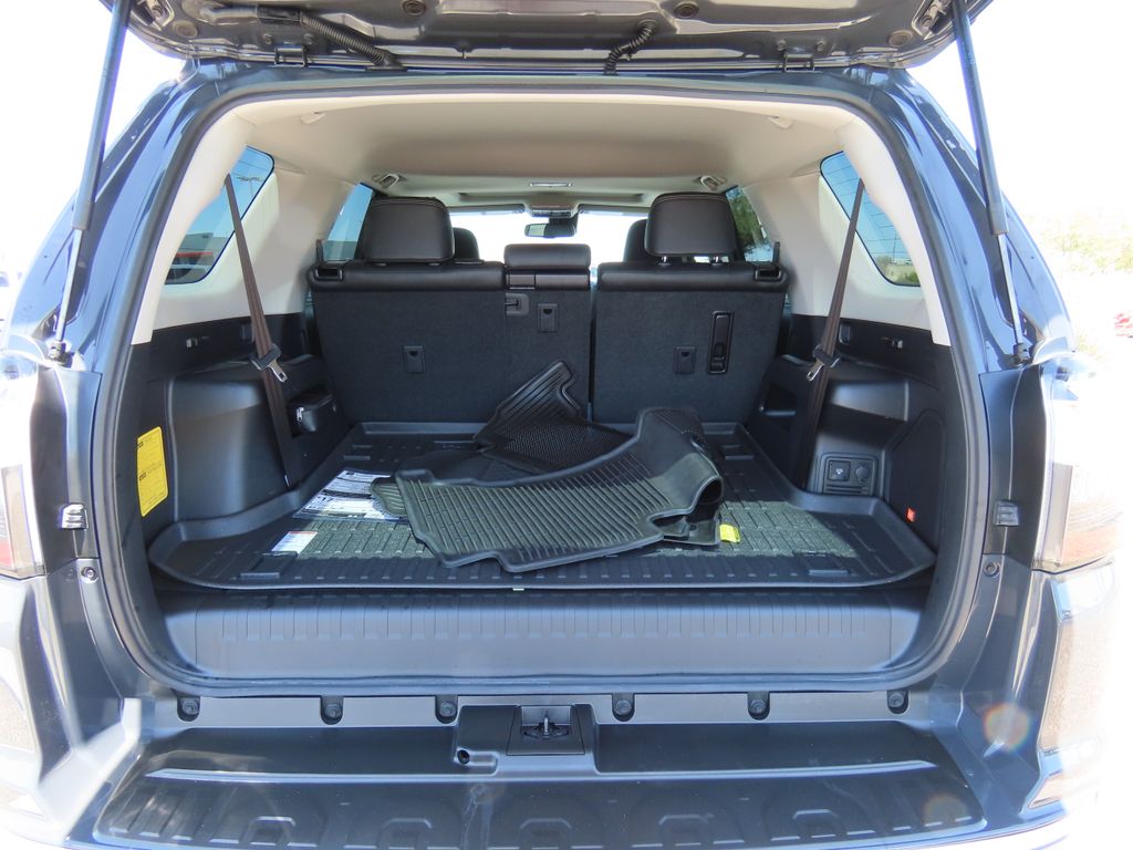 2024 Toyota 4Runner Limited 27