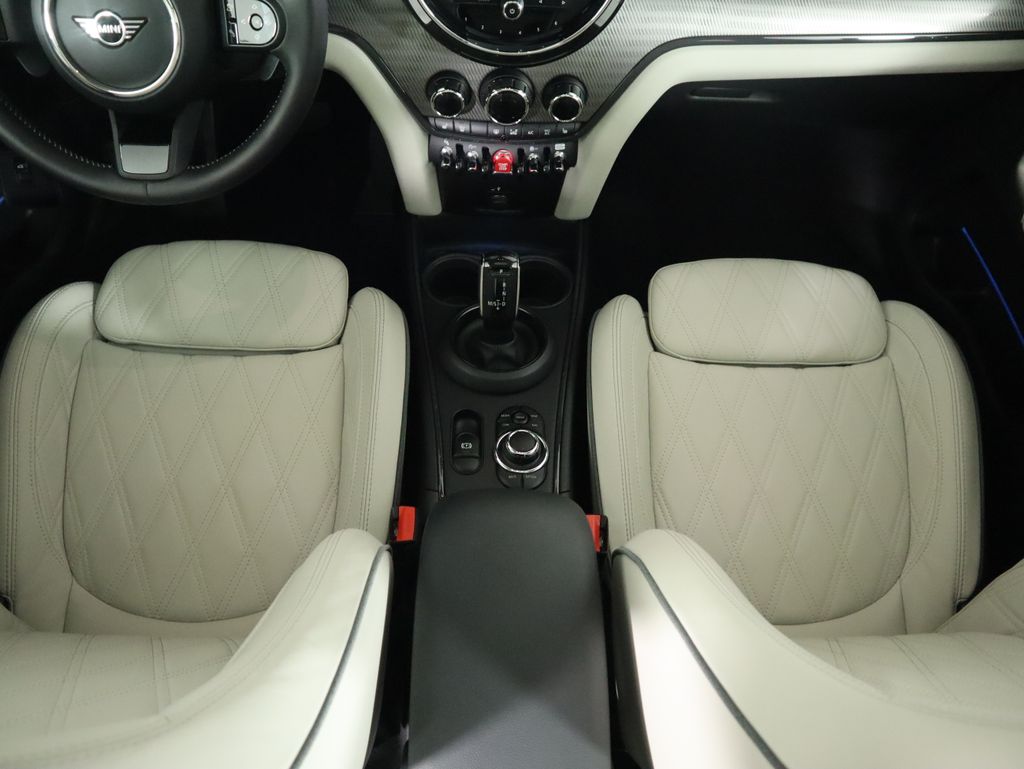 2023 MINI Cooper Countryman Iconic 17