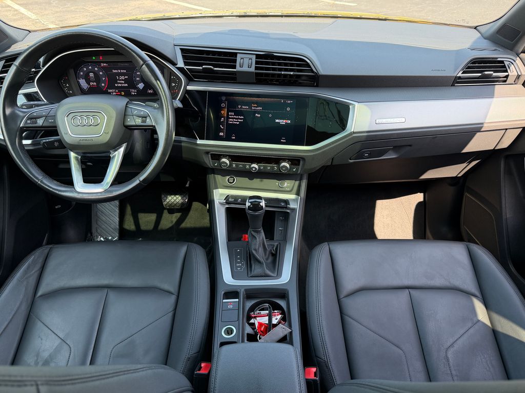 Thumbnail: 2021 Audi Q3 - 15