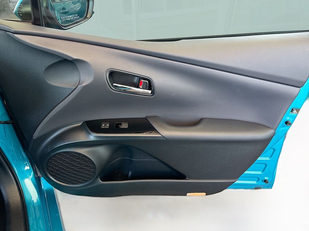 Thumbnail: 2021 Toyota Prius Prime - 24