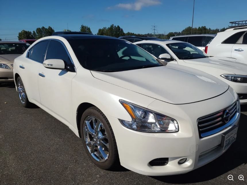 Used 2012 White Nissan 3.5 SV image 4