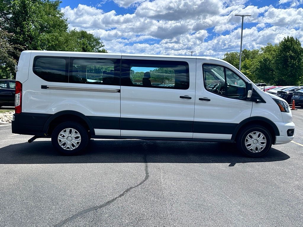Used 2023 Oxford White Ford XLT image 4