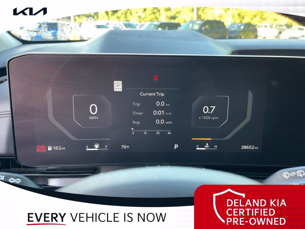 Used 2025 Kia Carnival Van