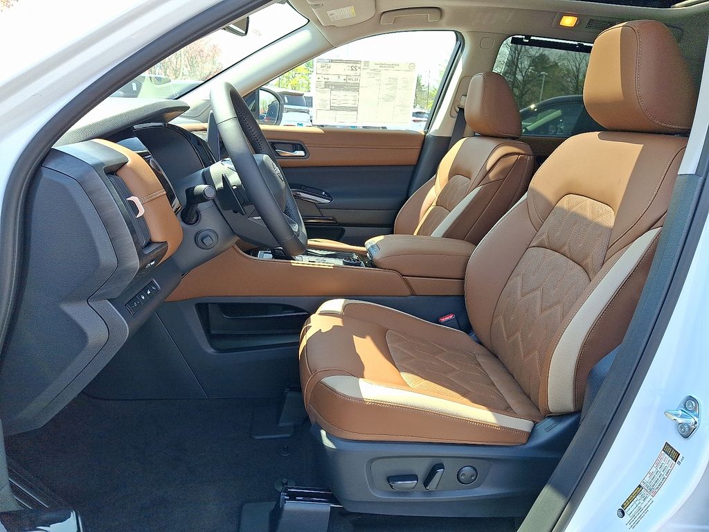 2026 Nissan Pathfinder — photo 10
