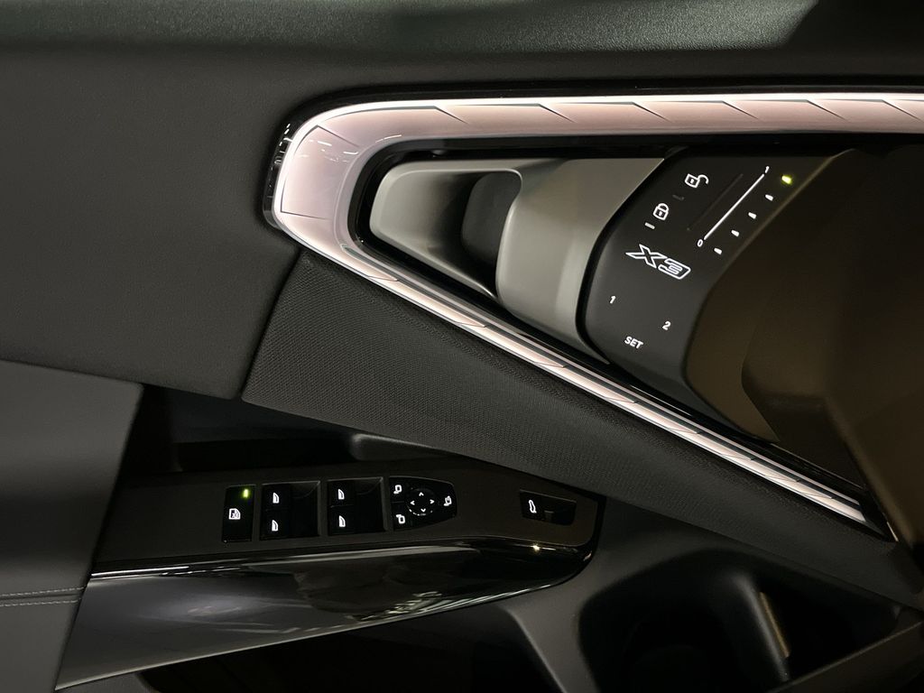 Thumbnail: 2026 BMW X3 - 13