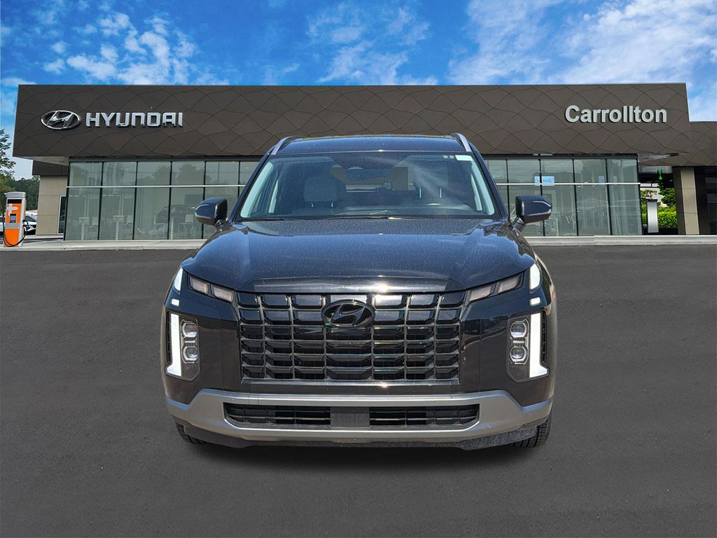 Used 2025 White Hyundai SEL image 2
