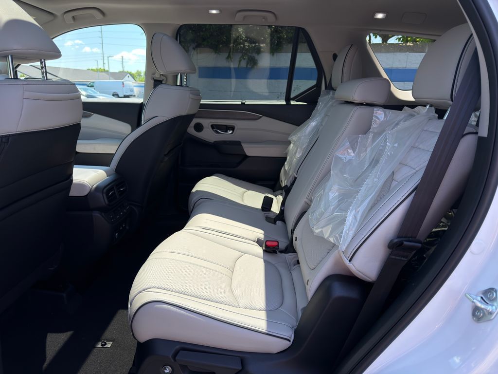 Thumbnail: 2026 Honda Pilot - 19