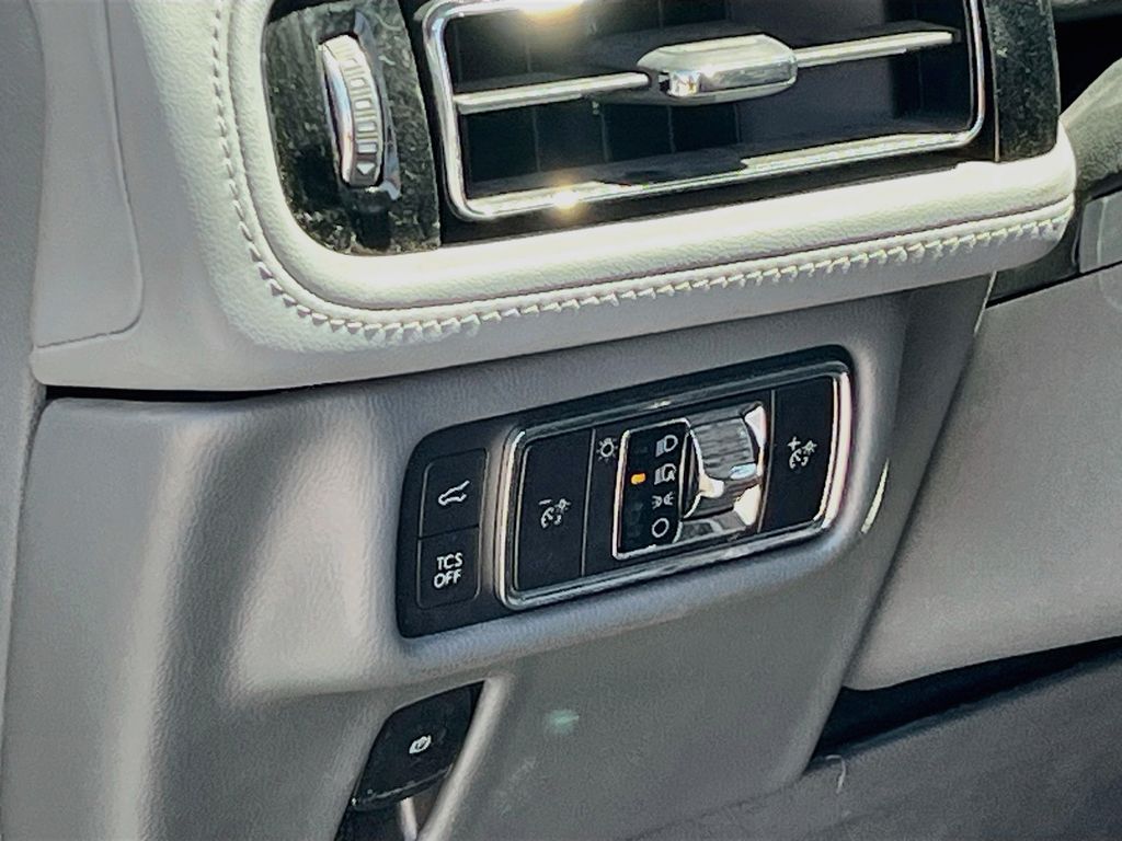 2022 Lincoln Nautilus Reserve White at Legacy Ford