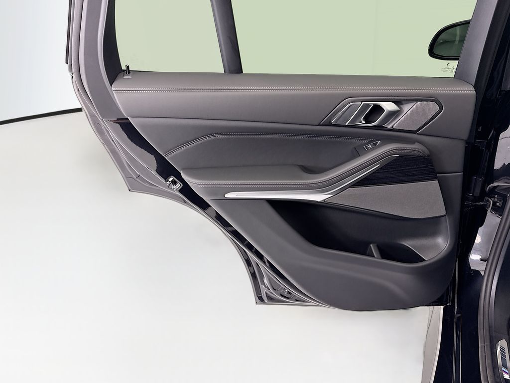 Thumbnail: 2026 BMW X5 - 25