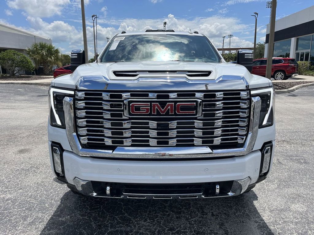 2024 GMC Sierra 3500HD Denali 2