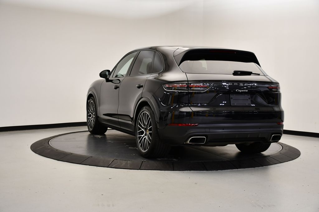 Thumbnail: 2022 Porsche Cayenne - 3