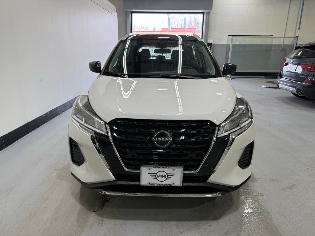 2022 Nissan Kicks SV 8