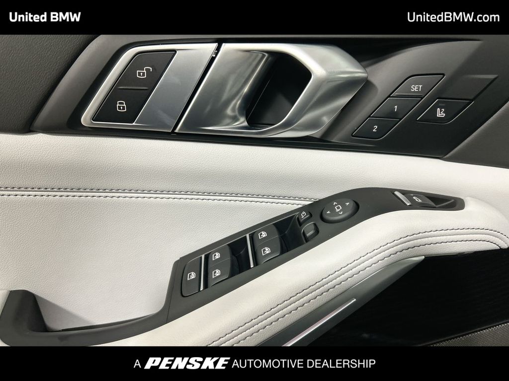 Thumbnail: 2026 BMW X5 - 11