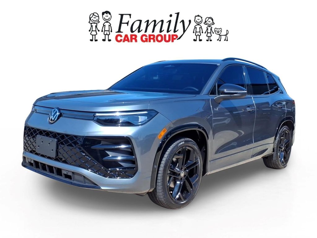Platinum Gray Metallic 2026 Volkswagen Tiguan SUV / Crossover Front-Wheel Drive 8-Speed Automatic