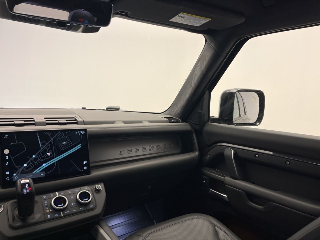 Thumbnail: 2025 Land Rover Defender - 25