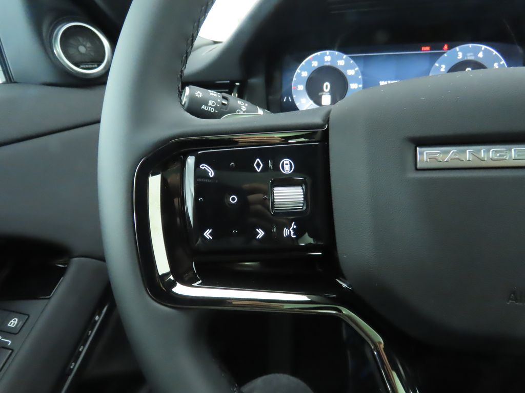 2025 Land Rover Range Rover Evoque S 12