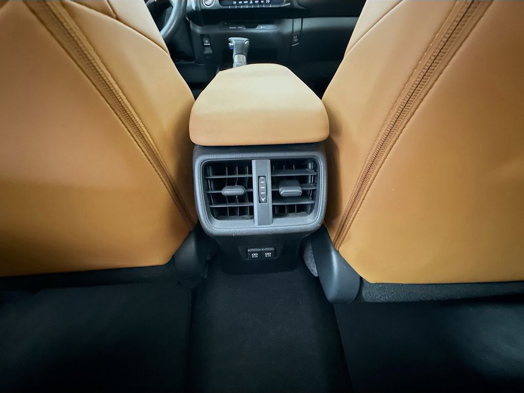 Thumbnail: 2020 Lexus UX - 24