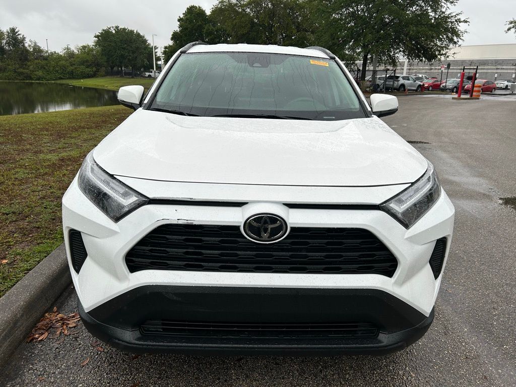2024 Toyota RAV4 XLE 8