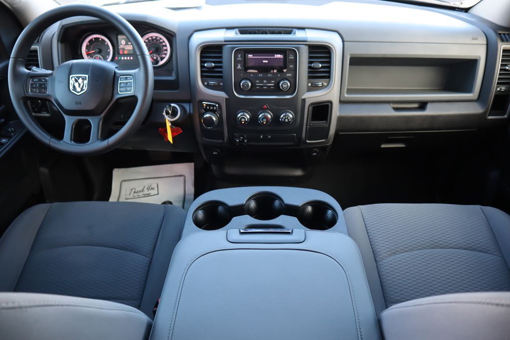 Thumbnail: 2020 RAM 1500 Classic - 13