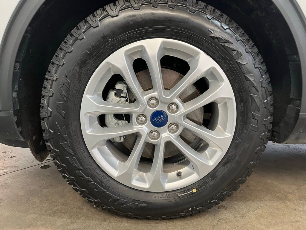 2022 Ford Escape Hybrid SE