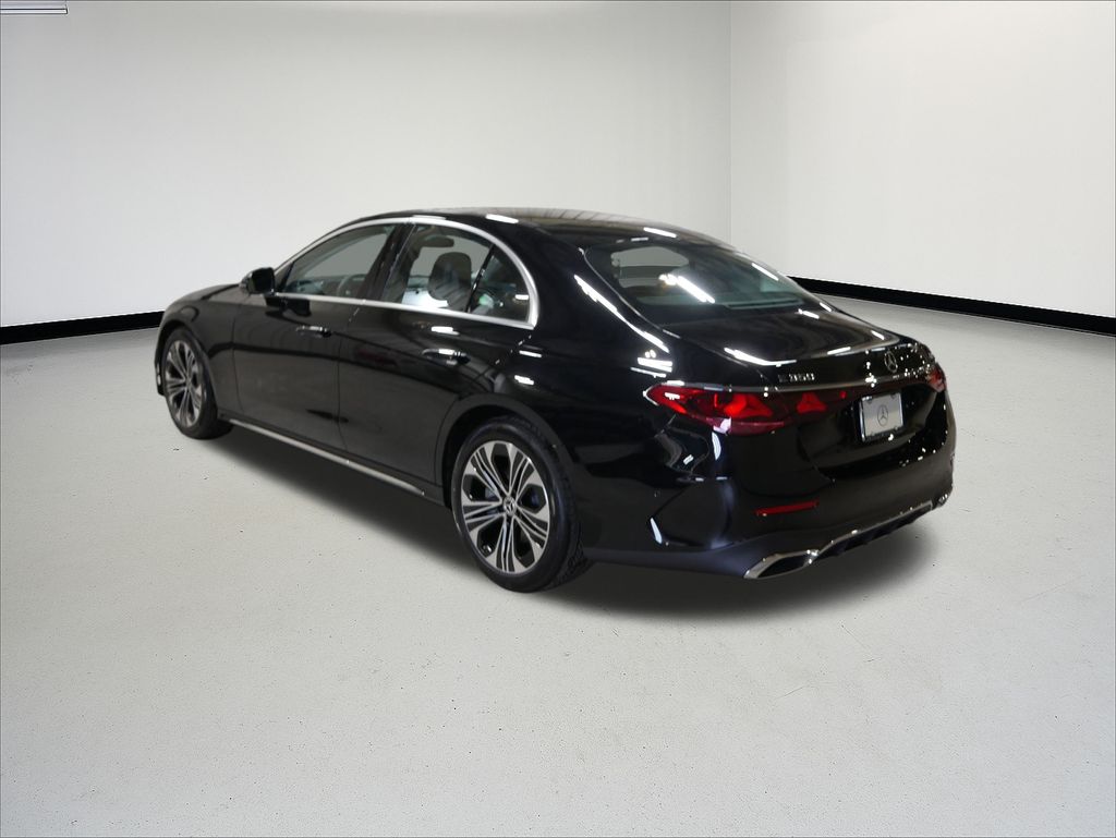 Thumbnail: 2026 Mercedes-Benz E-Class - 3