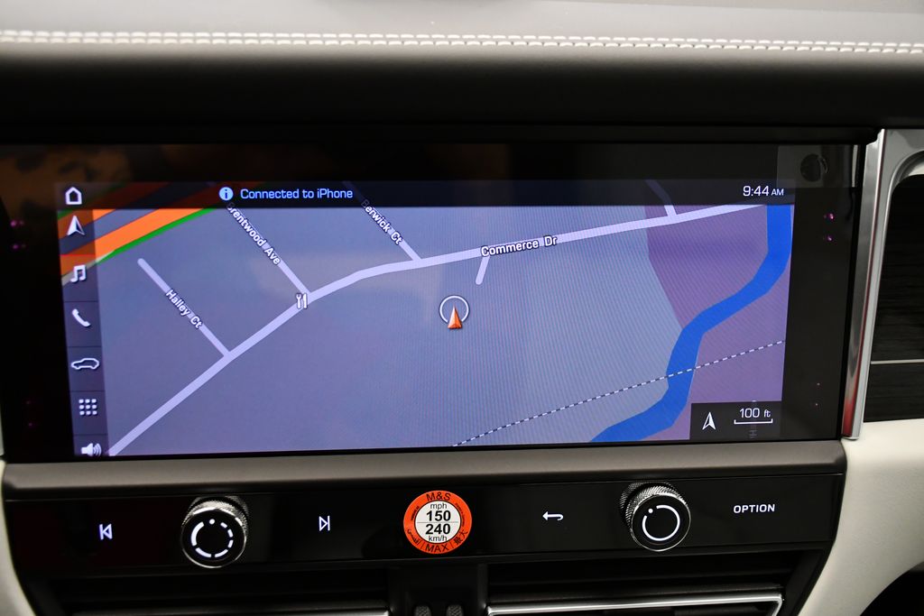 Thumbnail: 2026 Porsche Macan - 31