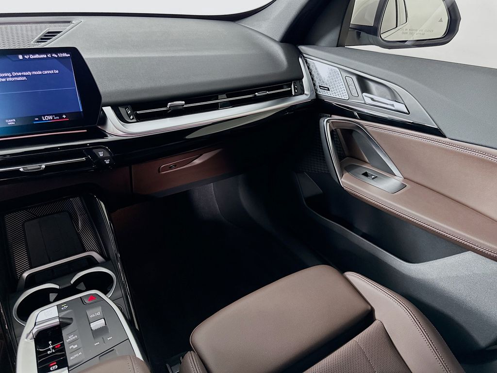 Thumbnail: 2023 BMW X1 - 24