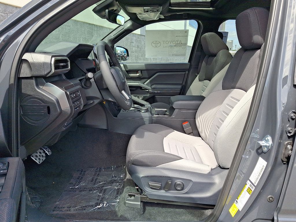 2025 Toyota Tacoma TRD Sport 9