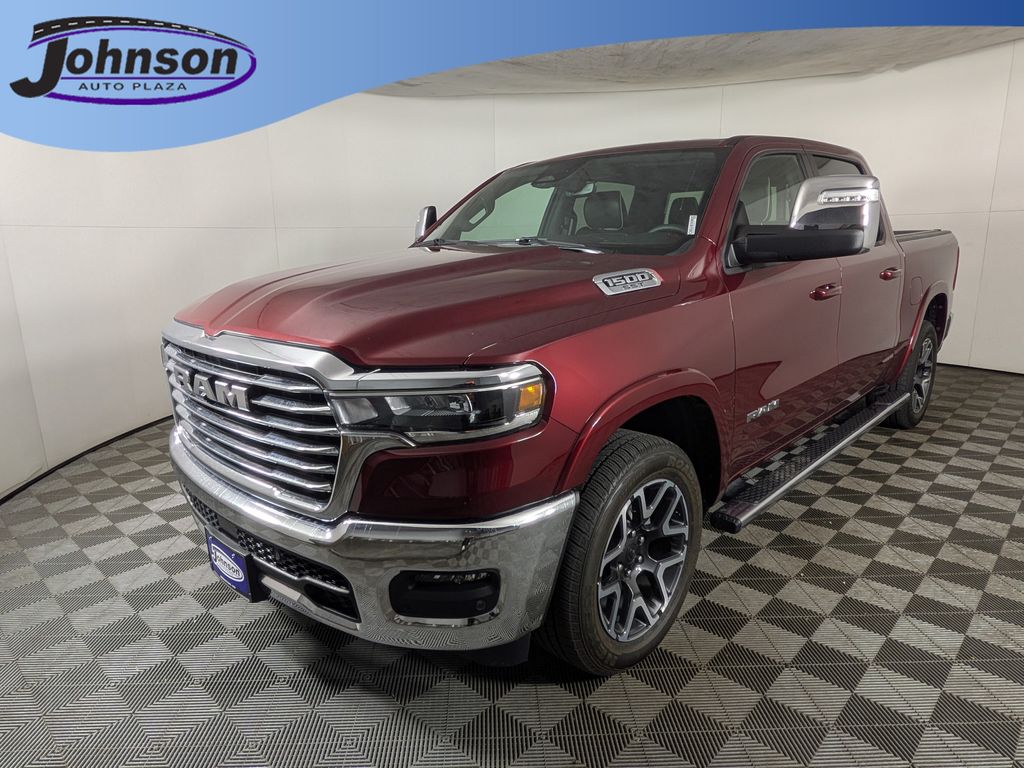 2025 RAM 1500 Laramie Crew Cab 4WD