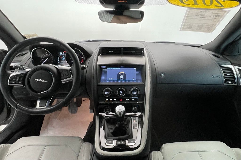 Thumbnail: 2019 Jaguar F-Type - 15