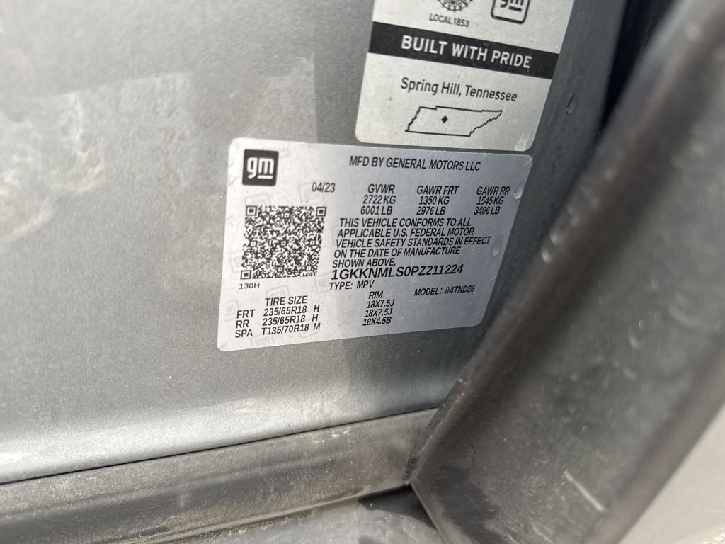 2023 GMC Acadia SLT Silver at AutoSavvy Houston Southwest