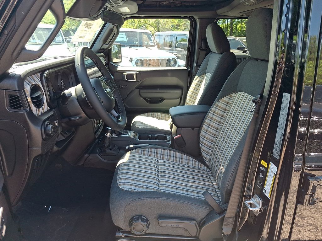 New 2026 Jeep Wrangler SUV