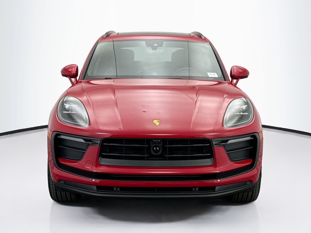 Thumbnail: 2026 Porsche Macan - 10
