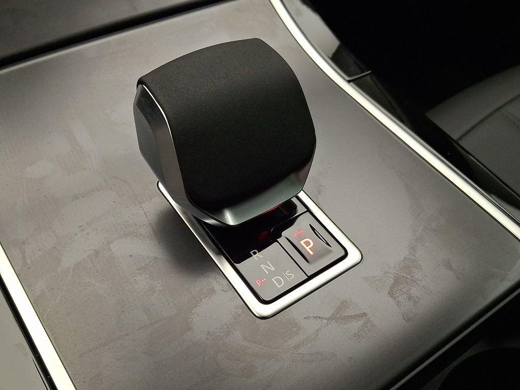 Thumbnail: 2026 Land Rover Range Rover Evoque - 12