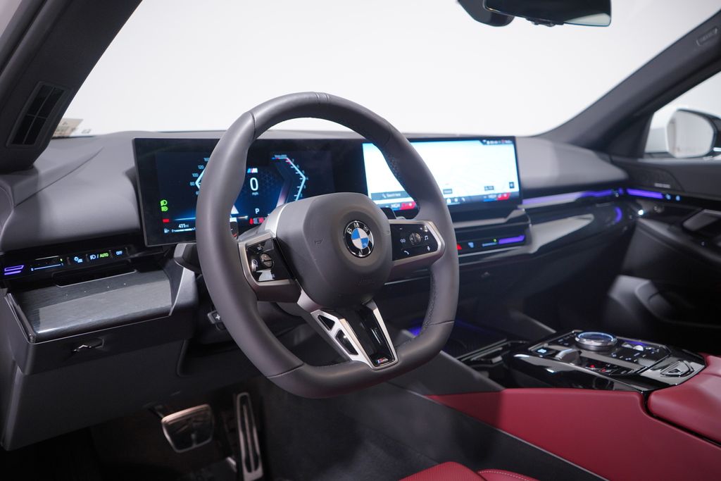 Thumbnail: 2025 BMW 5 Series - 6