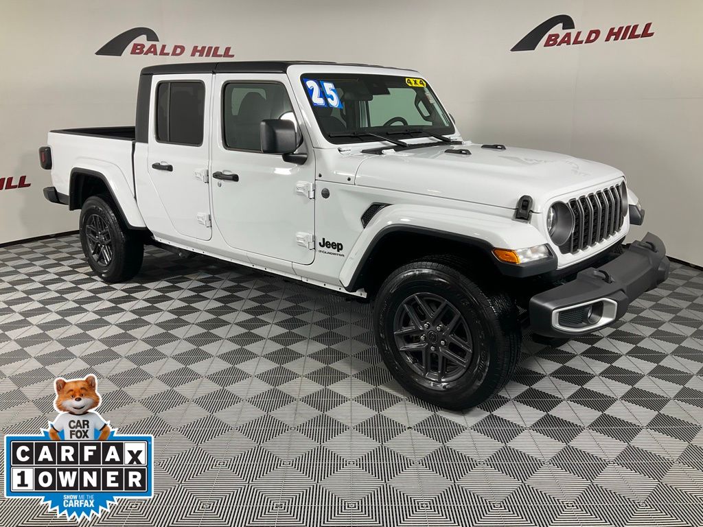 Bright White Clearcoat 2025 Jeep Gladiator Sport S Crew Cab 4WD Pickup Truck Four-Wheel Drive 8-Speed Automatic