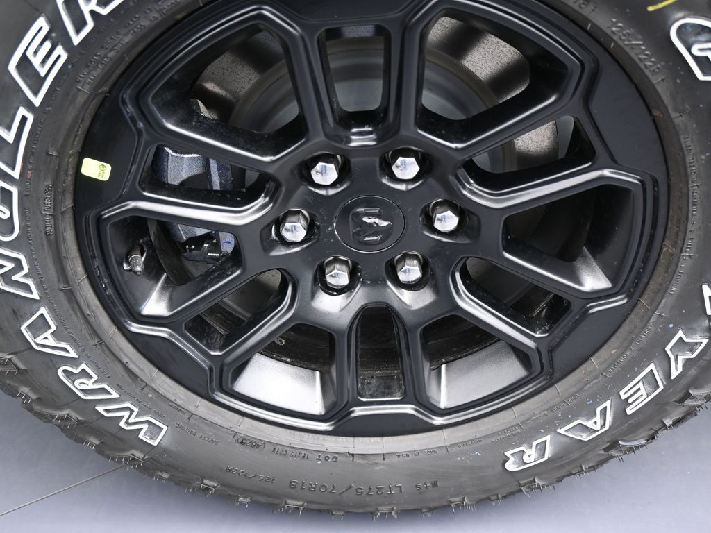 New 2026 Serrano Green Metallic Ram Rebel image 40